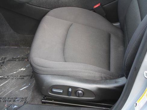 Used 2022 Chevrolet Malibu LT image 17