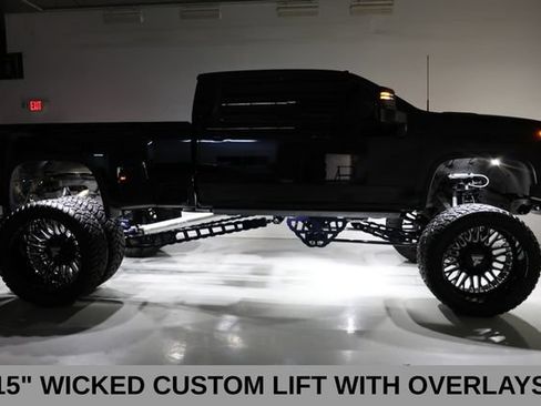 Used 2024 Chevrolet Silverado 3500 LTZ w/ LTZ Plus Package AWD/4WD image 5