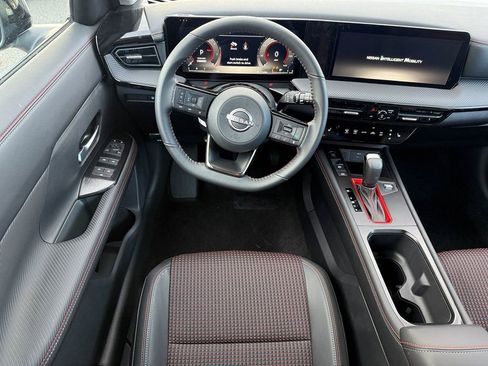 New 2026 Nissan Kicks SR image 18