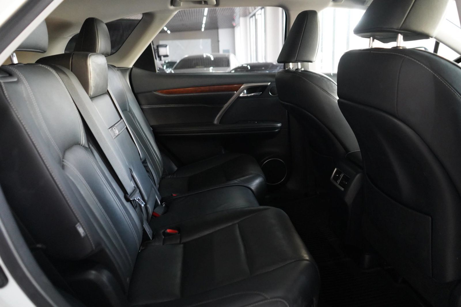 Used 2019 Lexus RX 350L FWD image 17