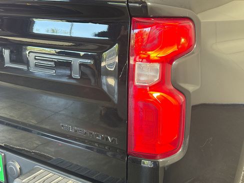 Used 2022 Chevrolet Silverado 1500 Custom w/ LPO, Dark Essentials Package RWD image 31