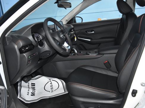 New 2025 Nissan Sentra SR w/ SR Premium Package image 5