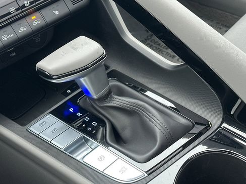 Used 2024 Hyundai Elantra SEL w/ Convenience Package image 21