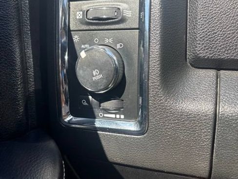Used 2017 RAM 1500 Laramie w/ Convenience Group AWD/4WD image 21