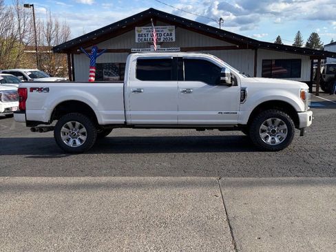 Used 2017 Ford F250 Platinum w/ Platinum Ultimate Package AWD/4WD image 6