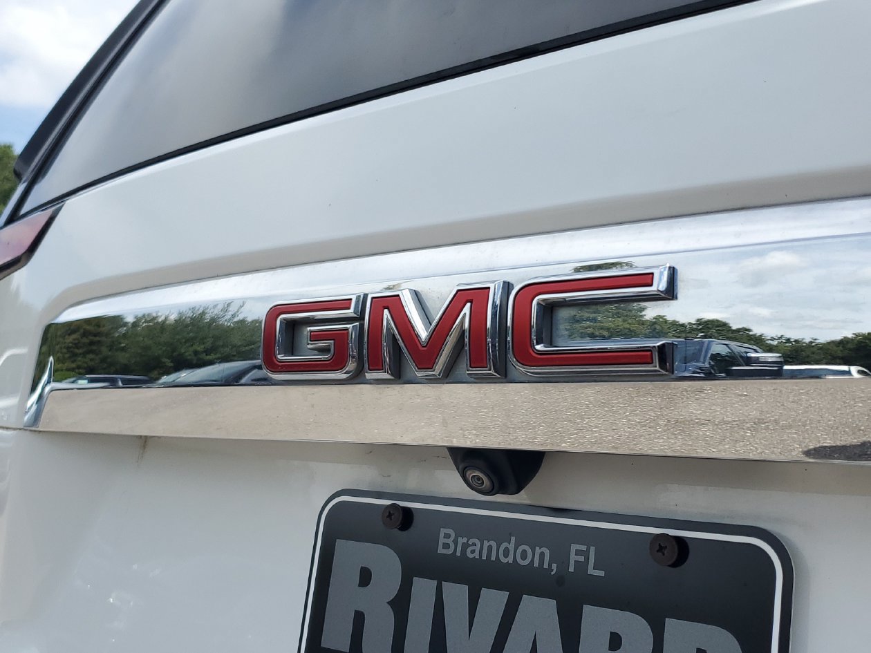 Used 2024 GMC Yukon SLT AWD/4WD image 6