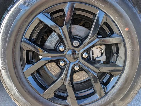 Used 2024 Jeep Grand Cherokee Altitude image 7