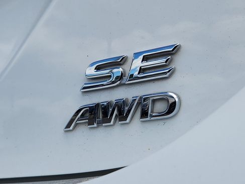 Used 2024 Toyota Camry SE AWD/4WD image 30