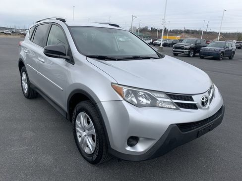 Used 2014 Toyota RAV4 LE image 1