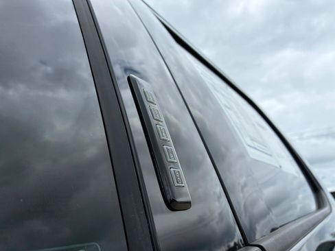 Used 2021 Ford F250 Lariat AWD/4WD image 9