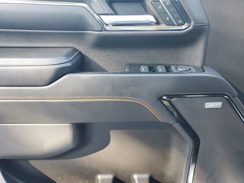 Used 2024 GMC Sierra 2500 AT4 w/ AT4 Premium Plus Package image 17