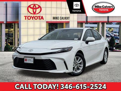 Certified 2025 Toyota Camry LE FWD image 1