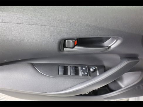 Used 2022 Toyota Corolla LE image 21