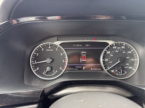 Used 2025 Nissan Pathfinder SV FWD image 10