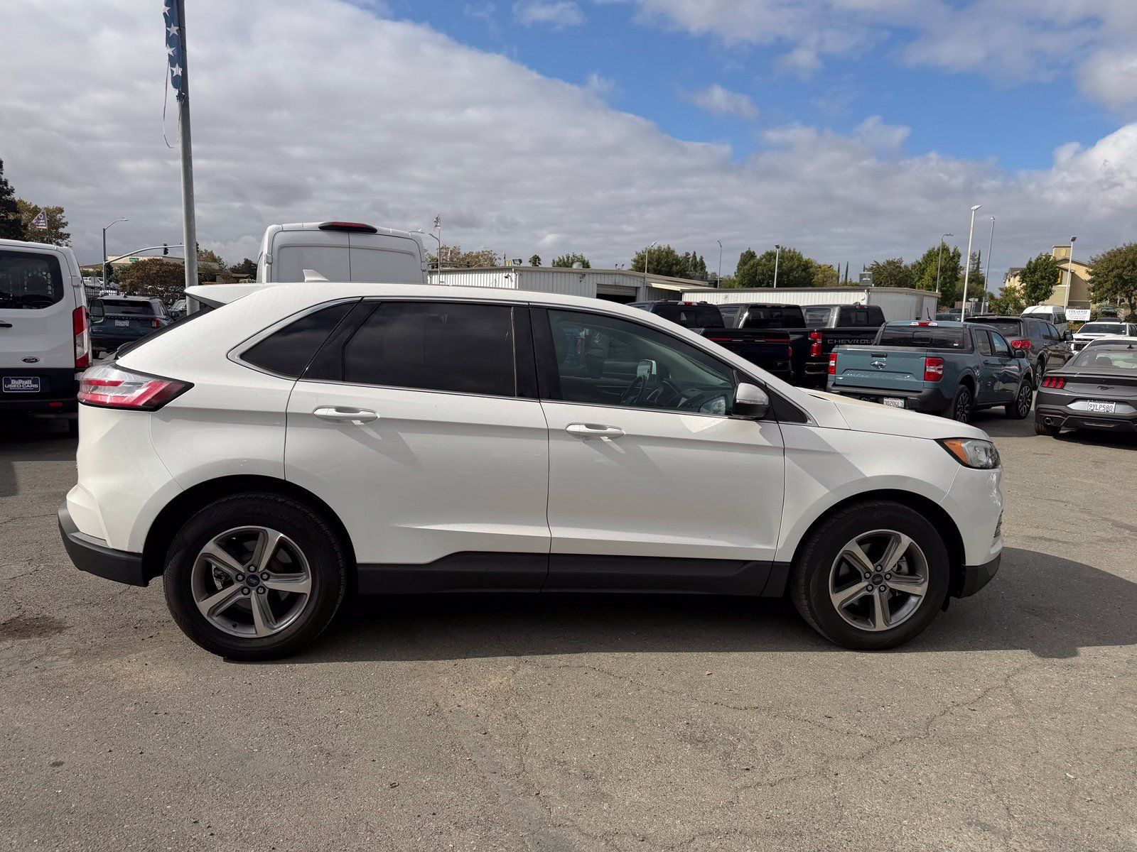 Used 2020 Ford Edge SEL w/ Convenience Package FWD image 6