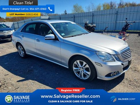 Used 2011 Mercedes-Benz E 350 4MATIC Sedan image 5