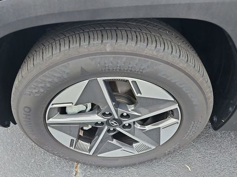 Certified 2025 Hyundai Tucson SEL image 10