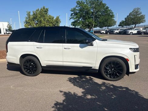Used 2023 Cadillac Escalade Sport Platinum w/ LPO, ONYX Package AWD/4WD image 6