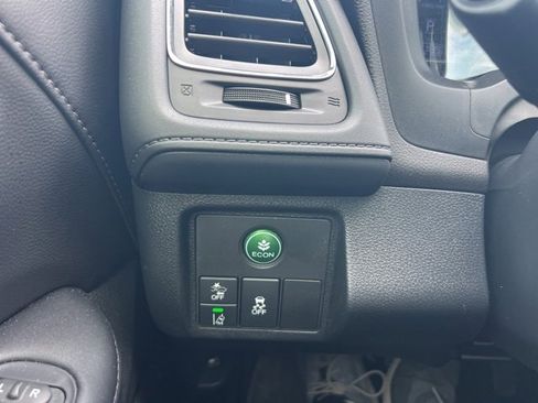 Used 2021 Honda HR-V EX-L image 13