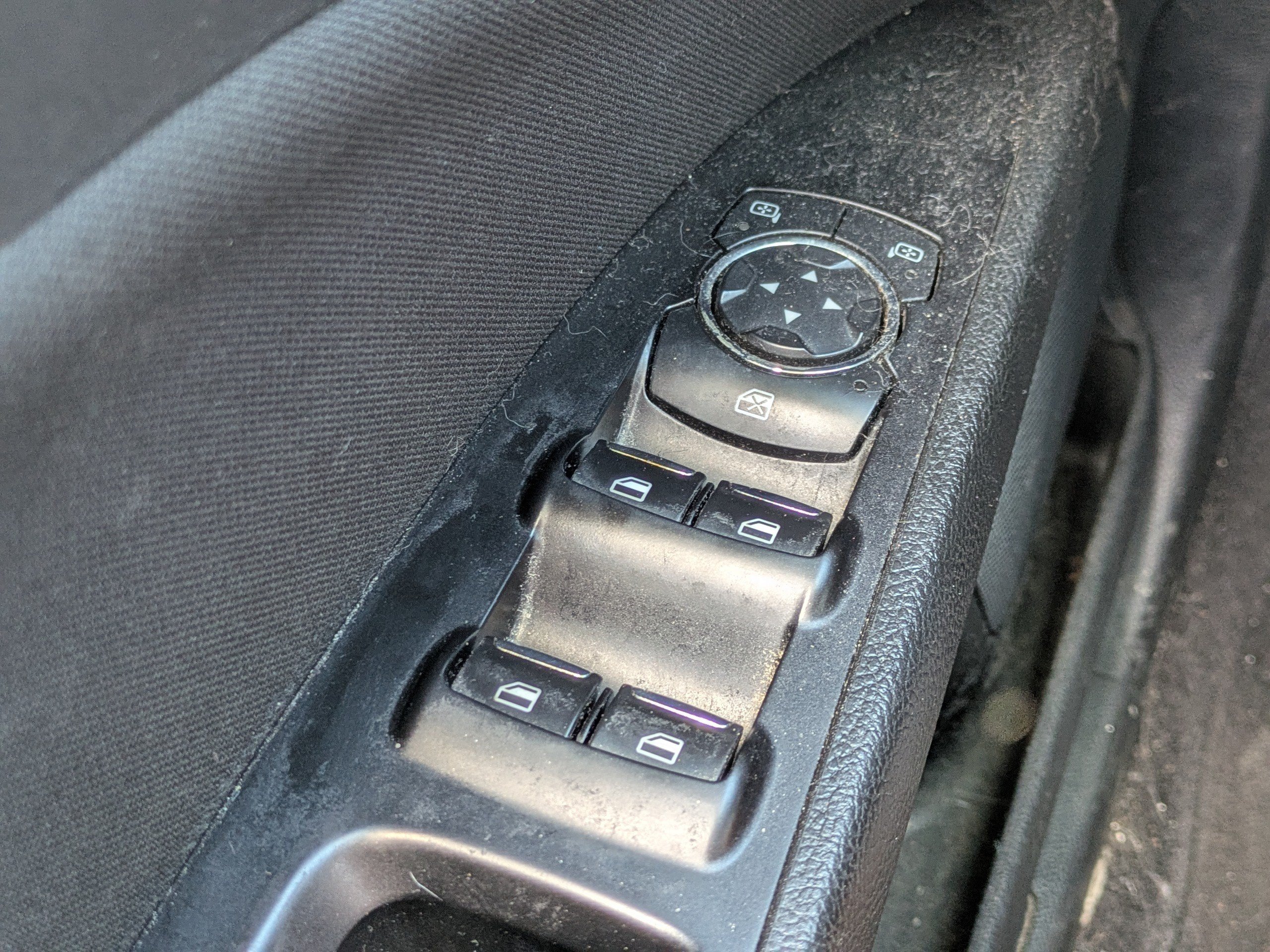 Used 2017 Ford Fusion SE FWD image 19
