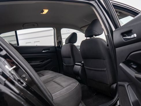 Used 2021 Nissan Altima 2.5 SV image 16