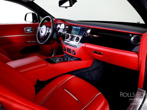 Used 2020 Rolls-Royce Wraith image 24