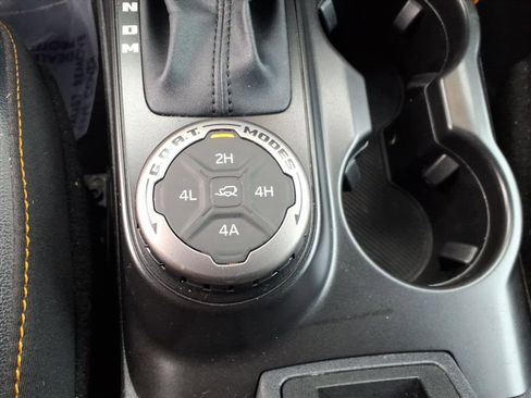 Used 2021 Ford Bronco Badlands image 31