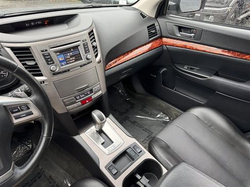 Used 2012 Subaru Outback 2.5i Limited w/ Moonroof Pkg AWD/4WD image 17