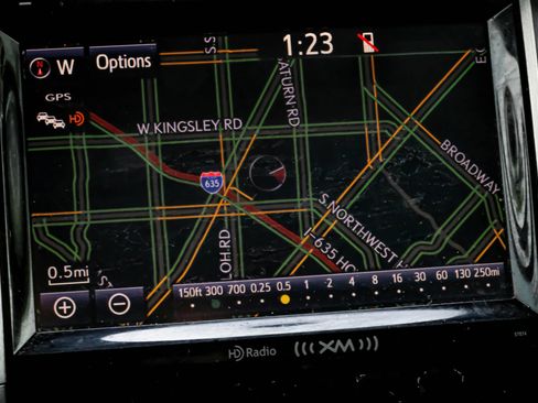 Used 2015 Toyota Tundra SR5 w/ SR5 Upgrade Package image 23