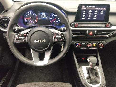 Used 2024 Kia Forte LXS w/ LXS Technology Package FWD image 22