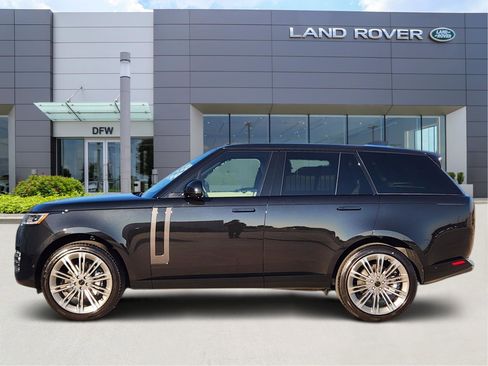 New 2026 Land Rover Range Rover SE image 3