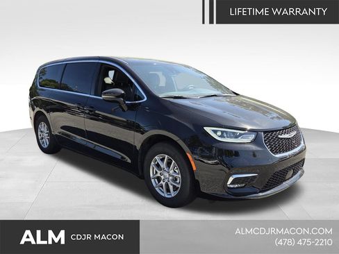 New 2026 Chrysler Pacifica Select FWD image 1