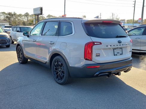 Used 2021 Kia Telluride EX w/ EX Premium Package image 4