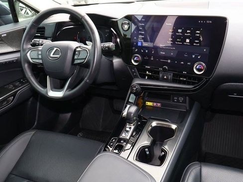 Used 2025 Lexus NX 350h AWD w/ Accessory Package (2T) image 11