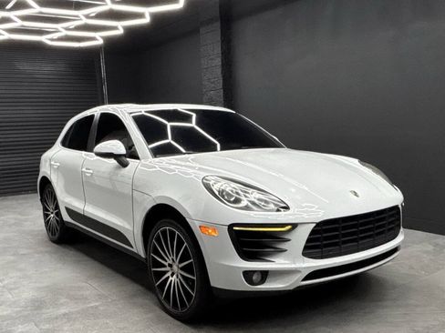 Used 2015 Porsche Macan S w/ Premium Package Plus AWD/4WD image 12