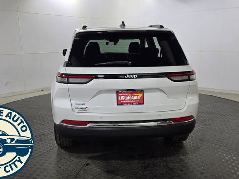 Used 2022 Jeep Grand Cherokee Limited 4xe image 6