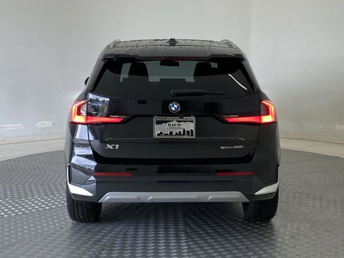 Used 2025 BMW X1 xDrive28i w/ Technology Package AWD/4WD image 9