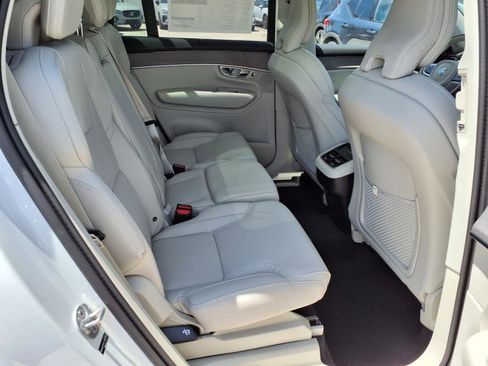 New 2026 Volvo XC90 B6 Ultra image 10