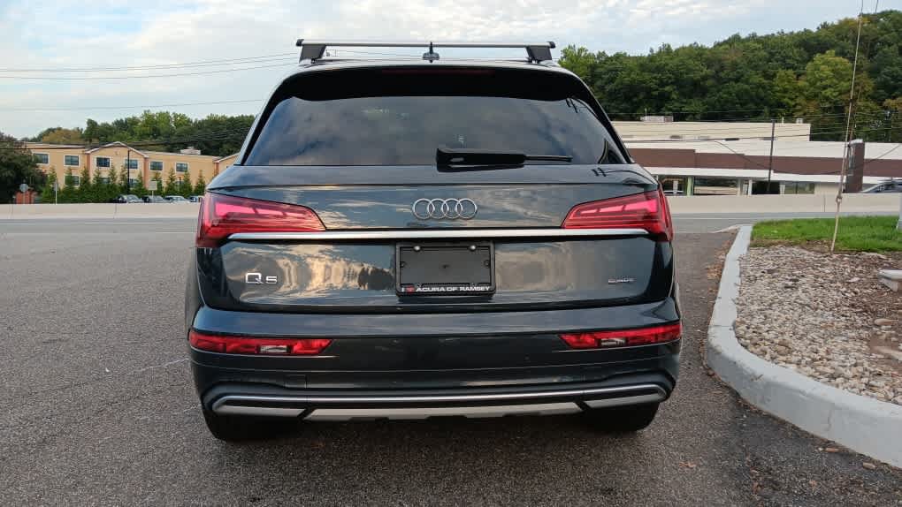 Used 2023 Audi Q5 2.0T Premium w/ Convenience Package AWD/4WD image 4