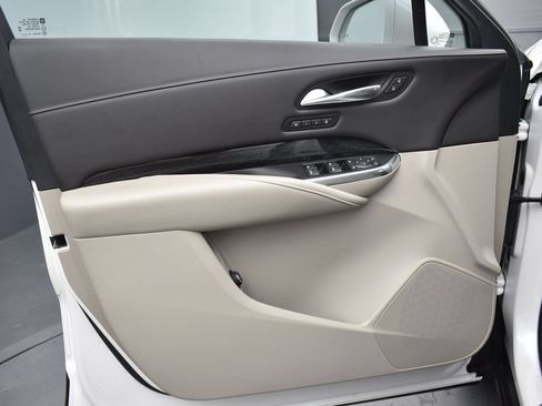Used 2020 Cadillac XT4 Premium Luxury FWD image 9