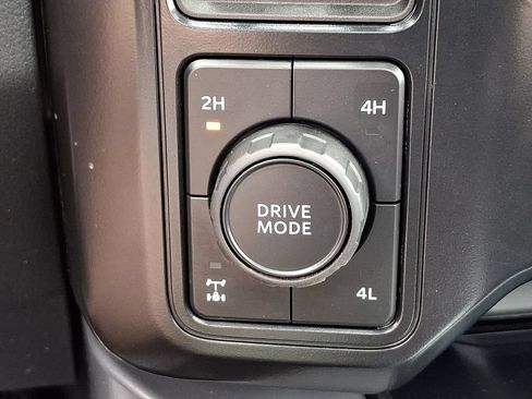 Used 2025 Ford F250 Lariat w/ Black Appearance Package AWD/4WD image 24
