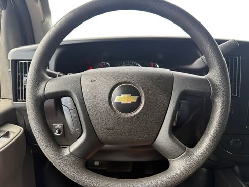 Used 2021 Chevrolet Express 3500 w/ Driver Convenience Package RWD image 11