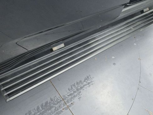 Used 2023 GMC Yukon AT4 w/ AT4 Premium Plus Package image 9