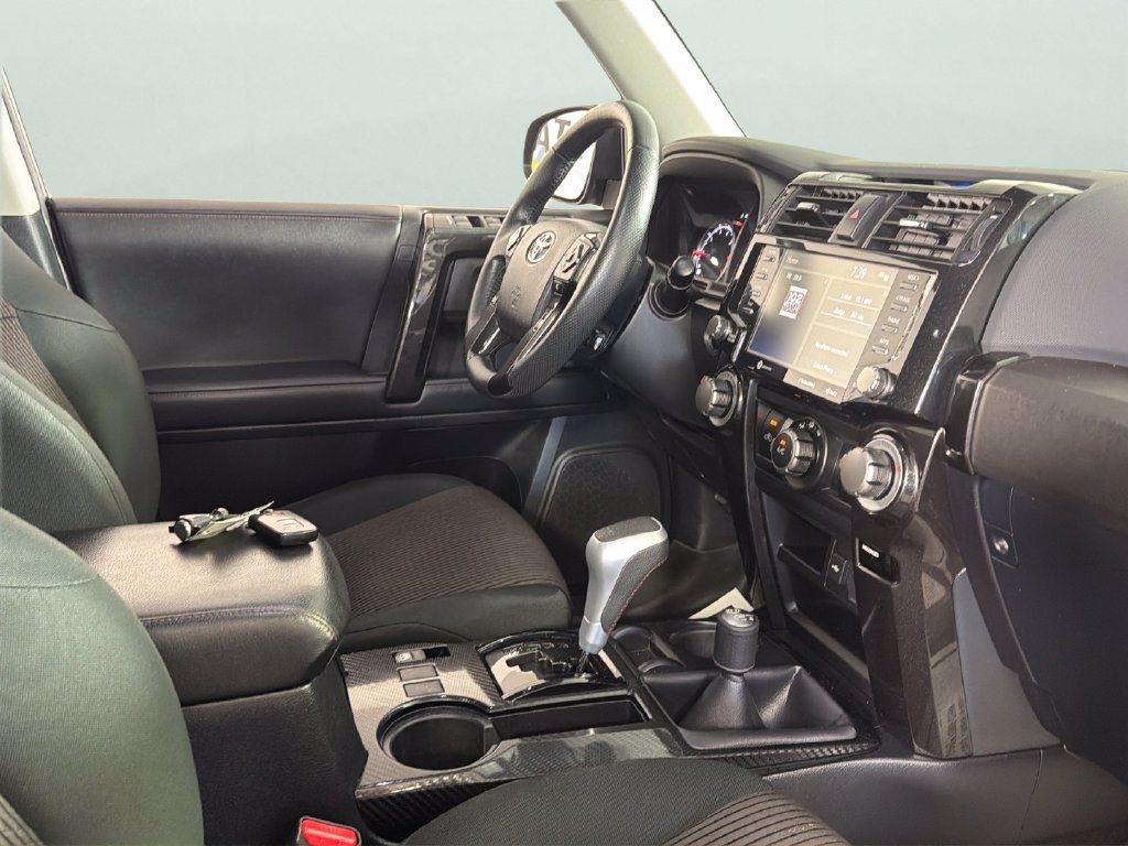 Used 2021 Toyota 4Runner TRD Off-Road AWD/4WD image 51