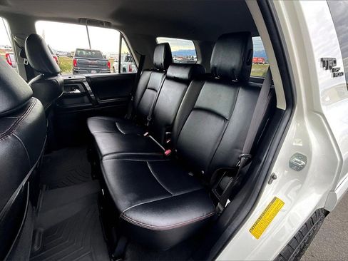 Used 2022 Toyota 4Runner TRD Off-Road Premium image 26