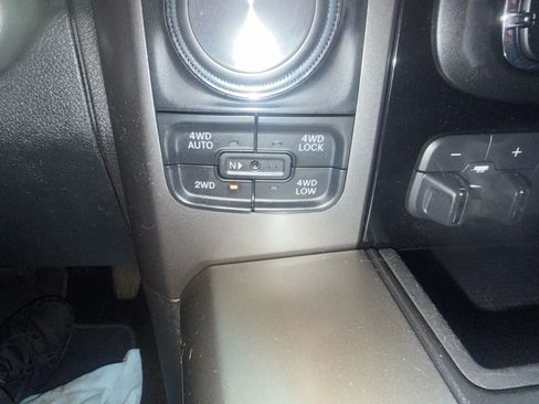 Used 2017 RAM 1500 Sport image 17