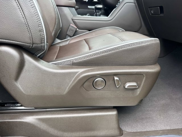 Used 2025 GMC Sierra 1500 Denali AWD/4WD image 12