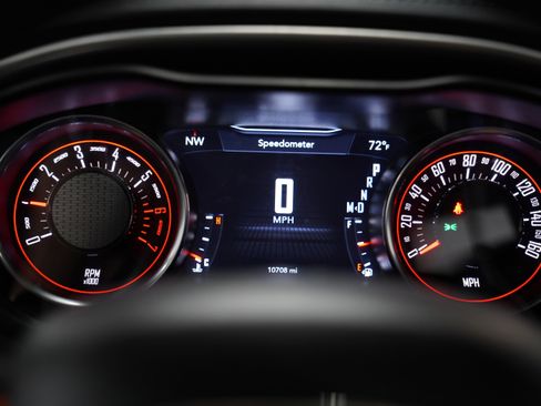 Used 2022 Dodge Challenger R/T Scat Pack w/ 1320 Drag Pack image 21