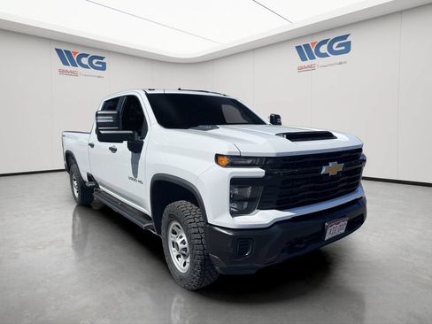 Used 2024 Chevrolet Silverado 3500 W/T AWD/4WD image 3