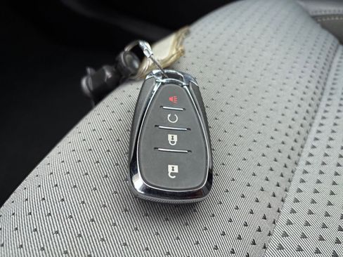 Used 2025 Chevrolet Trax LT image 18